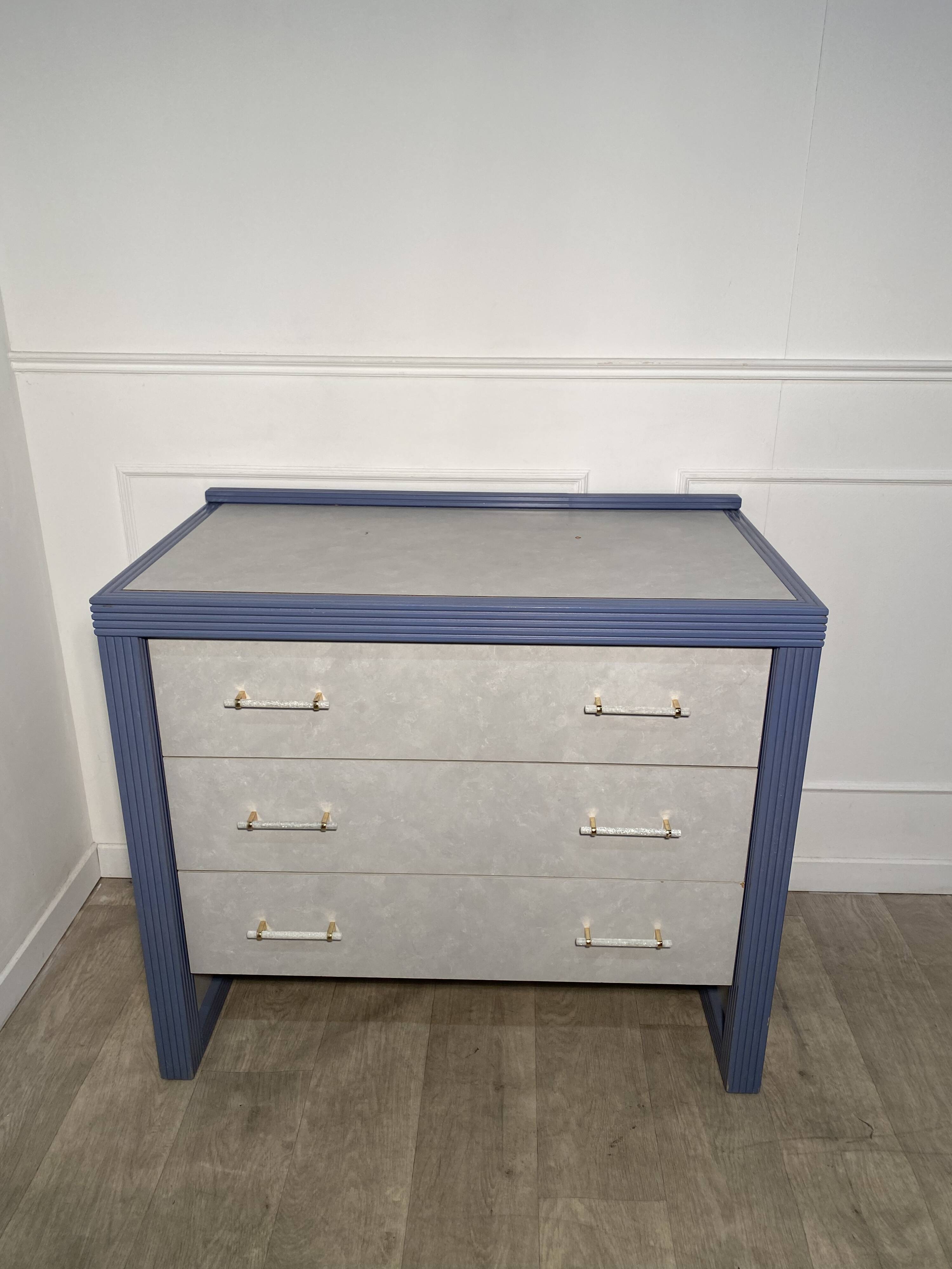 Vintage chest of drawers