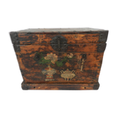 Ancien coffre en bois