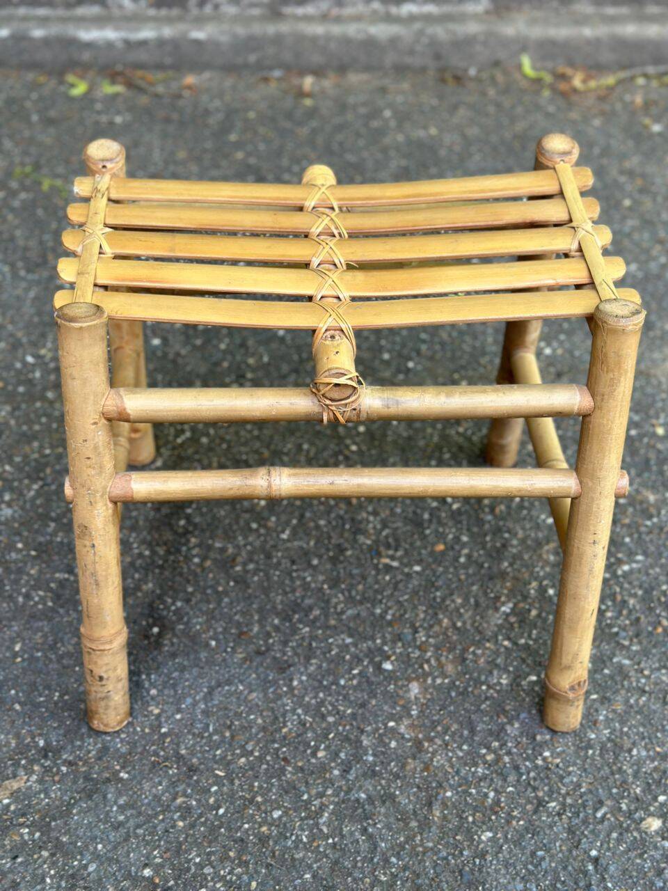 2 tabourets vintage en bambou et rotin des années 60 style riviera