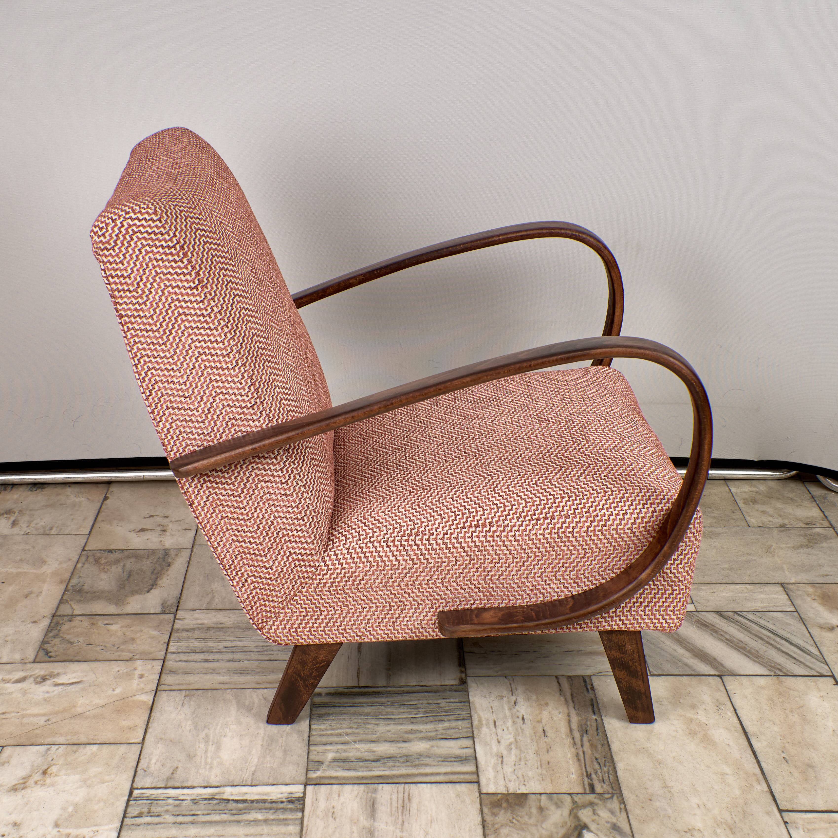 H 410 Armchair designed by Jindrich Halabala, 1940s, Czechoslovakia