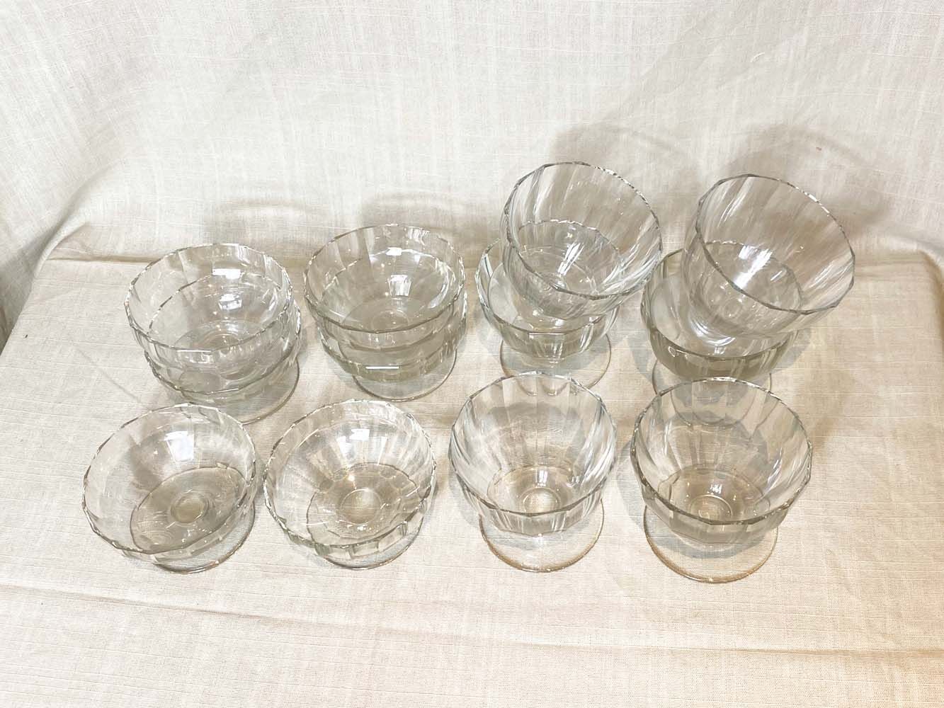 Service of 12 dessert cups, crystal
