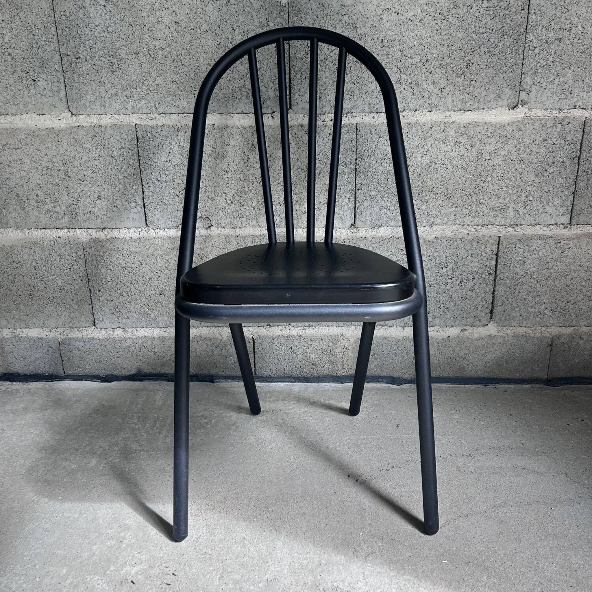 Black Surpil chair
