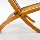 Ensemble de deux chaises pliantes en hêtre, conçues par l'architecte Otto Rothmayer.