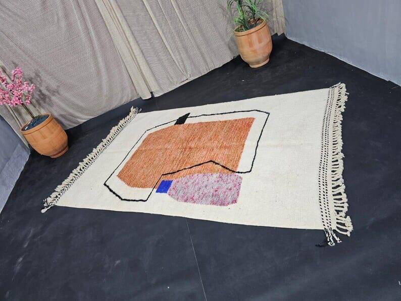 Traditional handmade Beni Ouraine rug, size 150 x 250 cm
