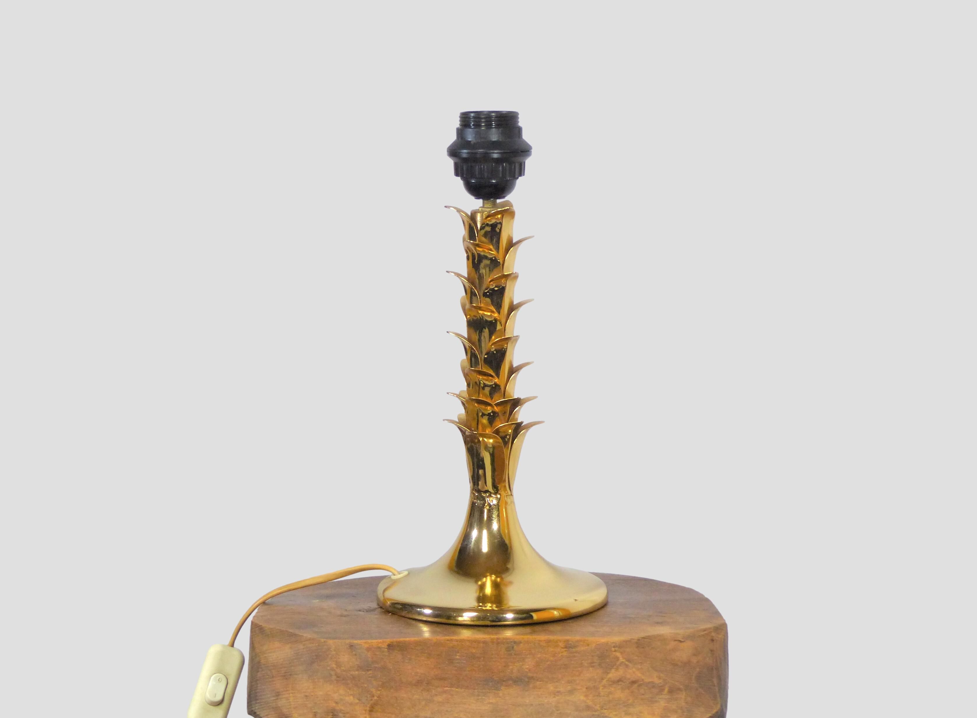 Brass table lamp stand with palmettes