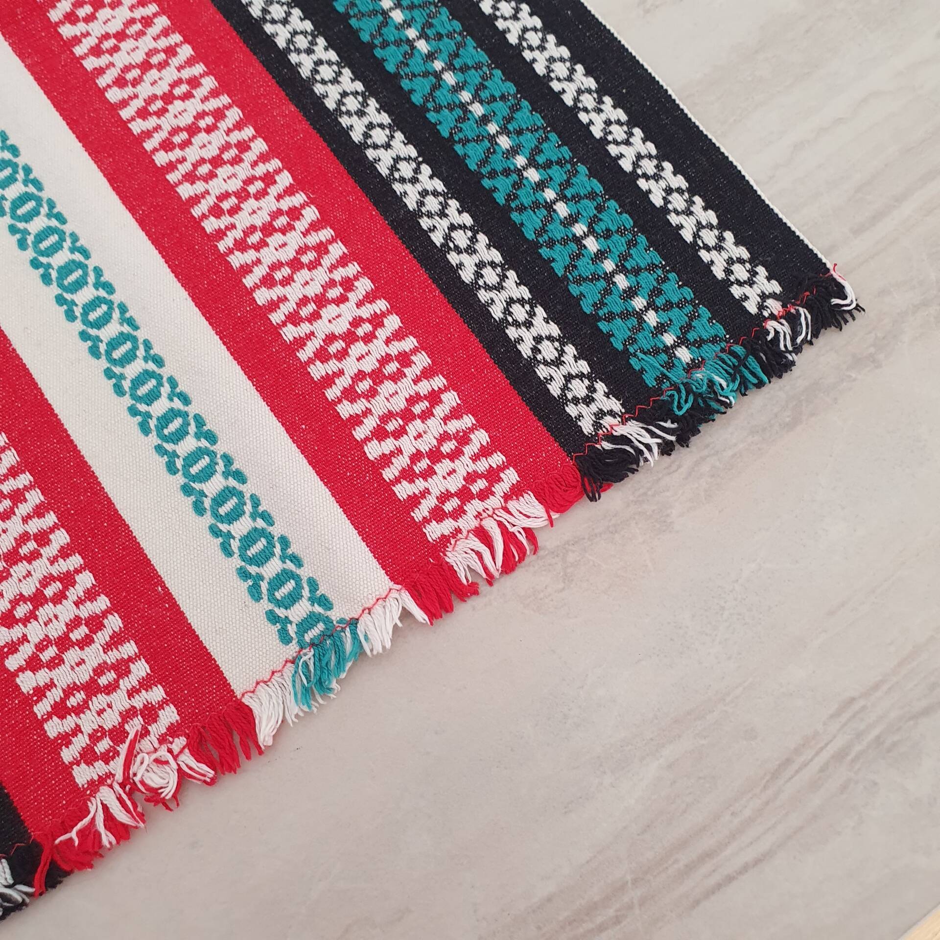 Set of 6 Catalan fabric napkins 48 x 42 cm red black green white