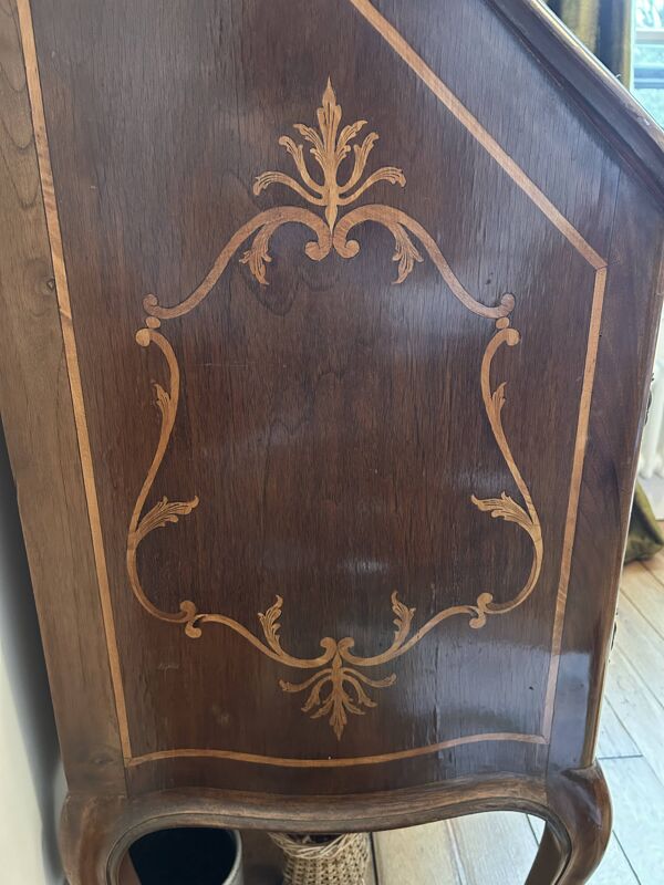 Commode scriban style Louis XV en marqueterie