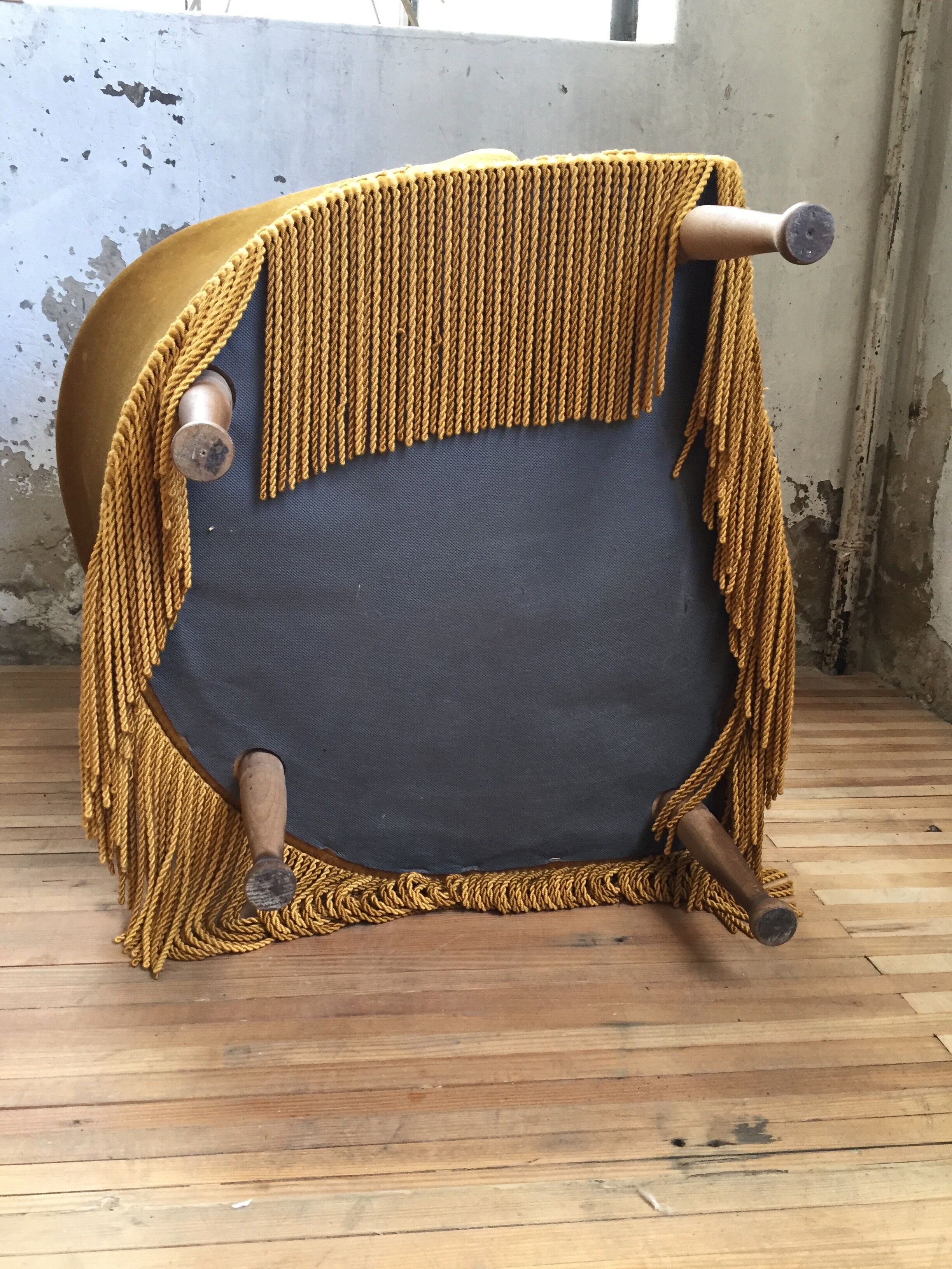 Fauteuil crapaud jaune
