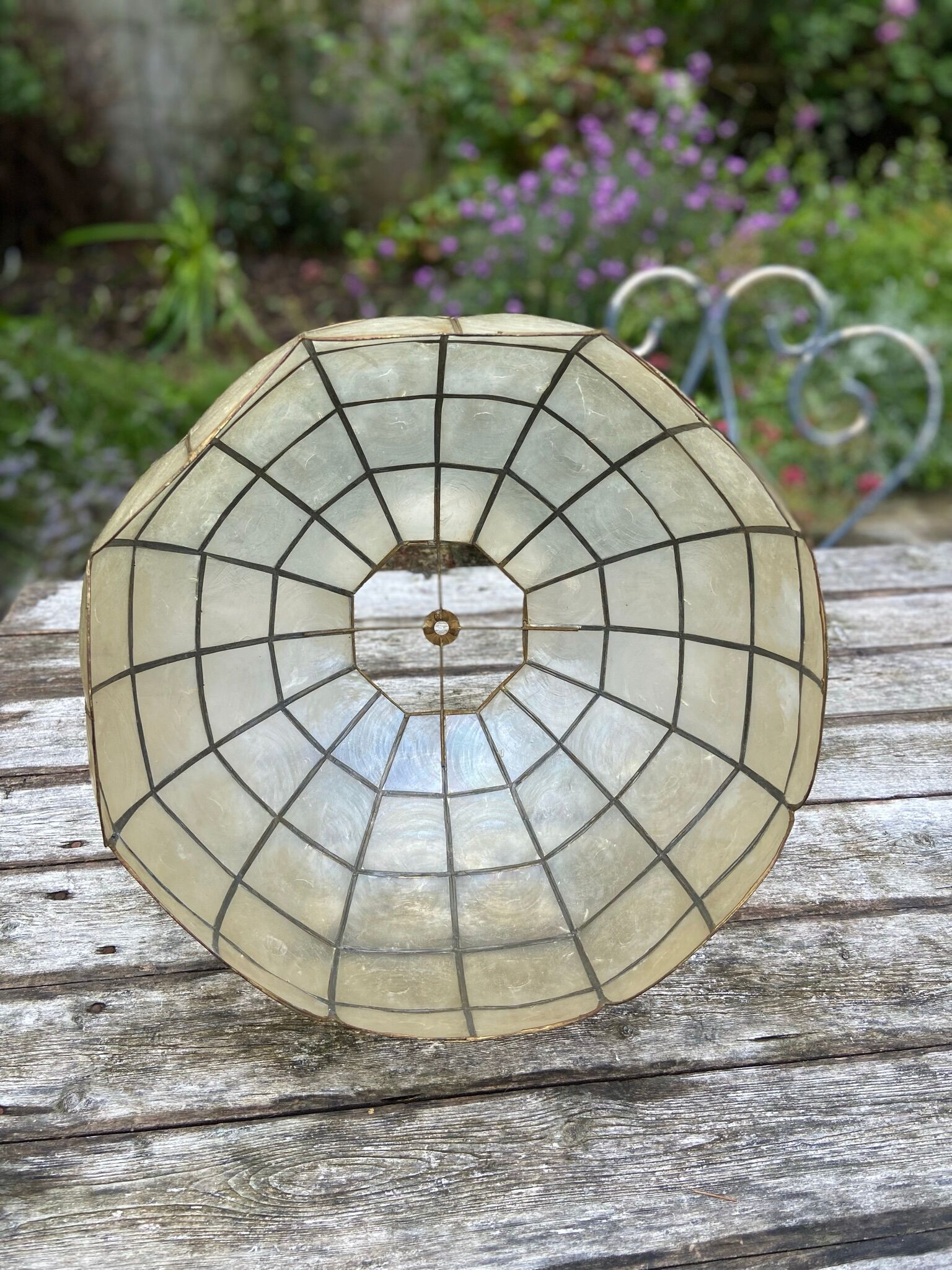 Lampshade for mother-of-pearl and vintage brass suspension
