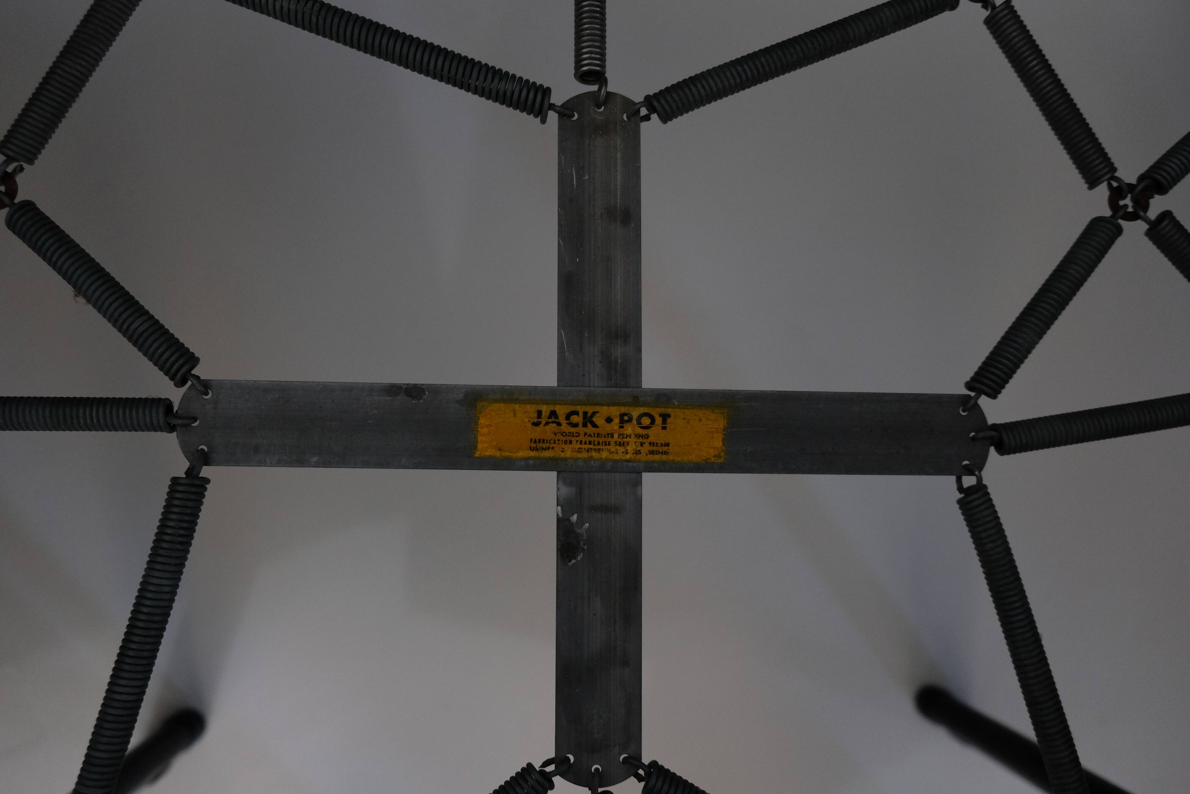 Salon G10 by Pierre Guariche