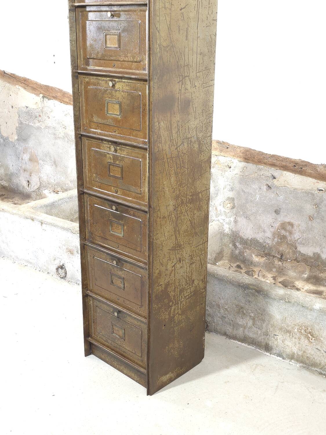 Large metal cabinet with flaps, Strafor or Ronéo style