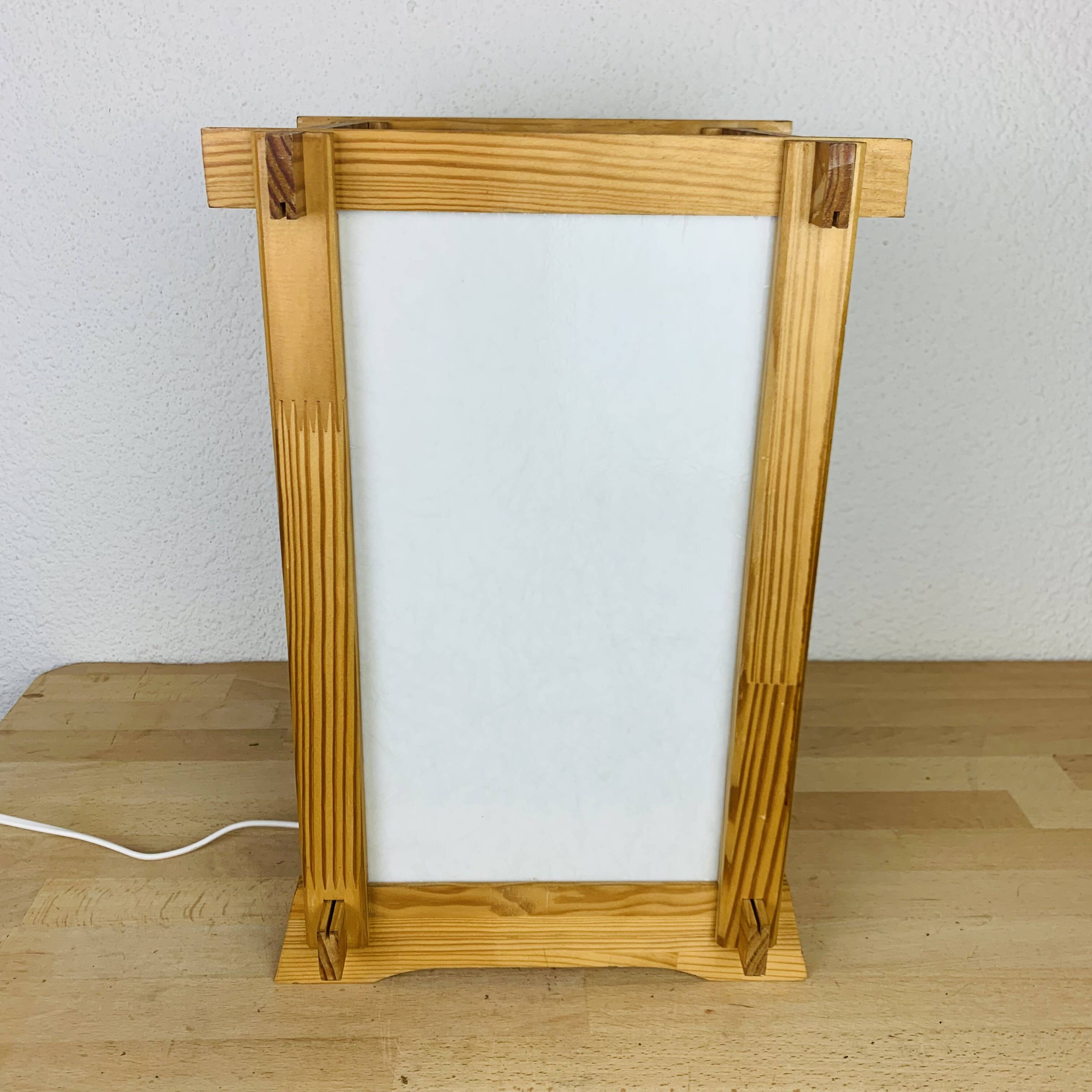 Vintage Japanese-style lantern table lamp