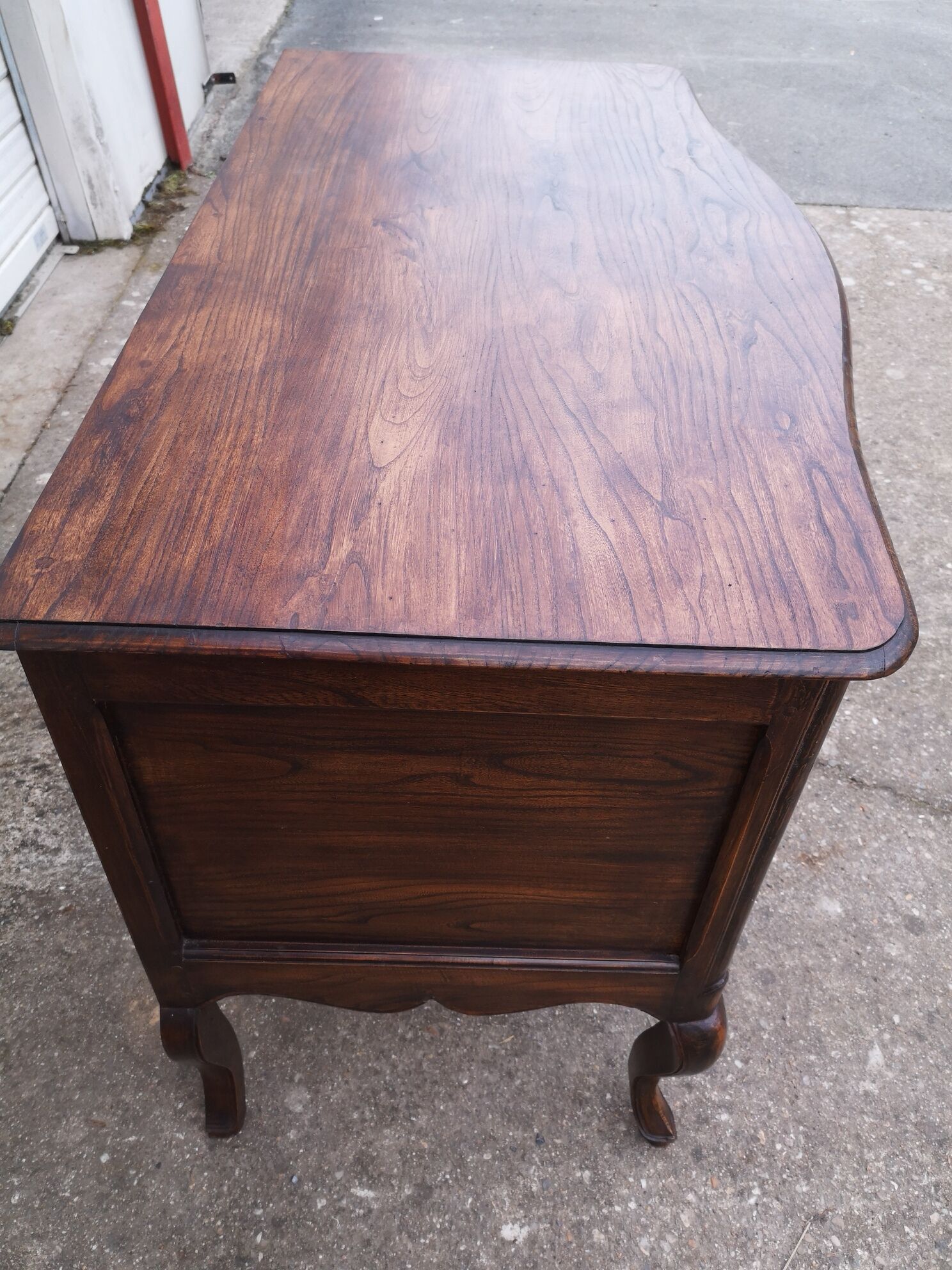 Nîmoise chest of drawers