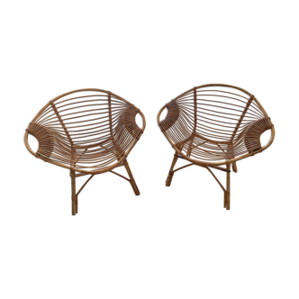 2 rattan chairs