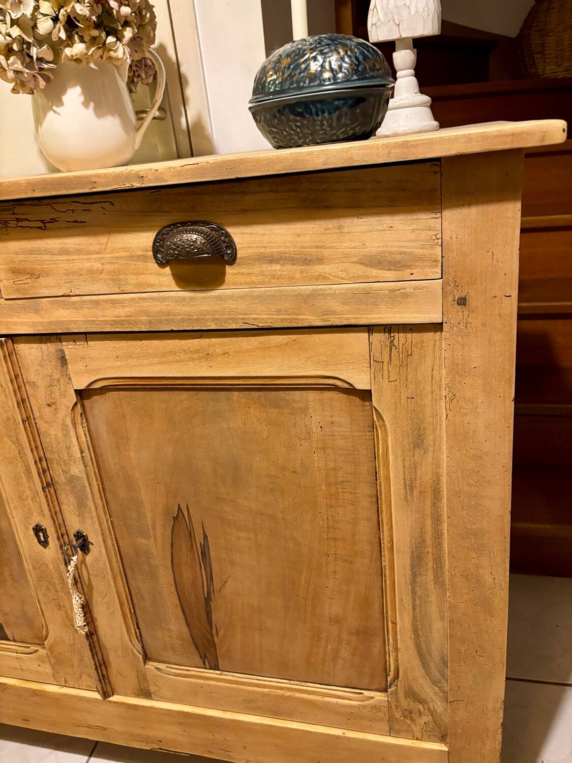 Parisian buffet in raw wood