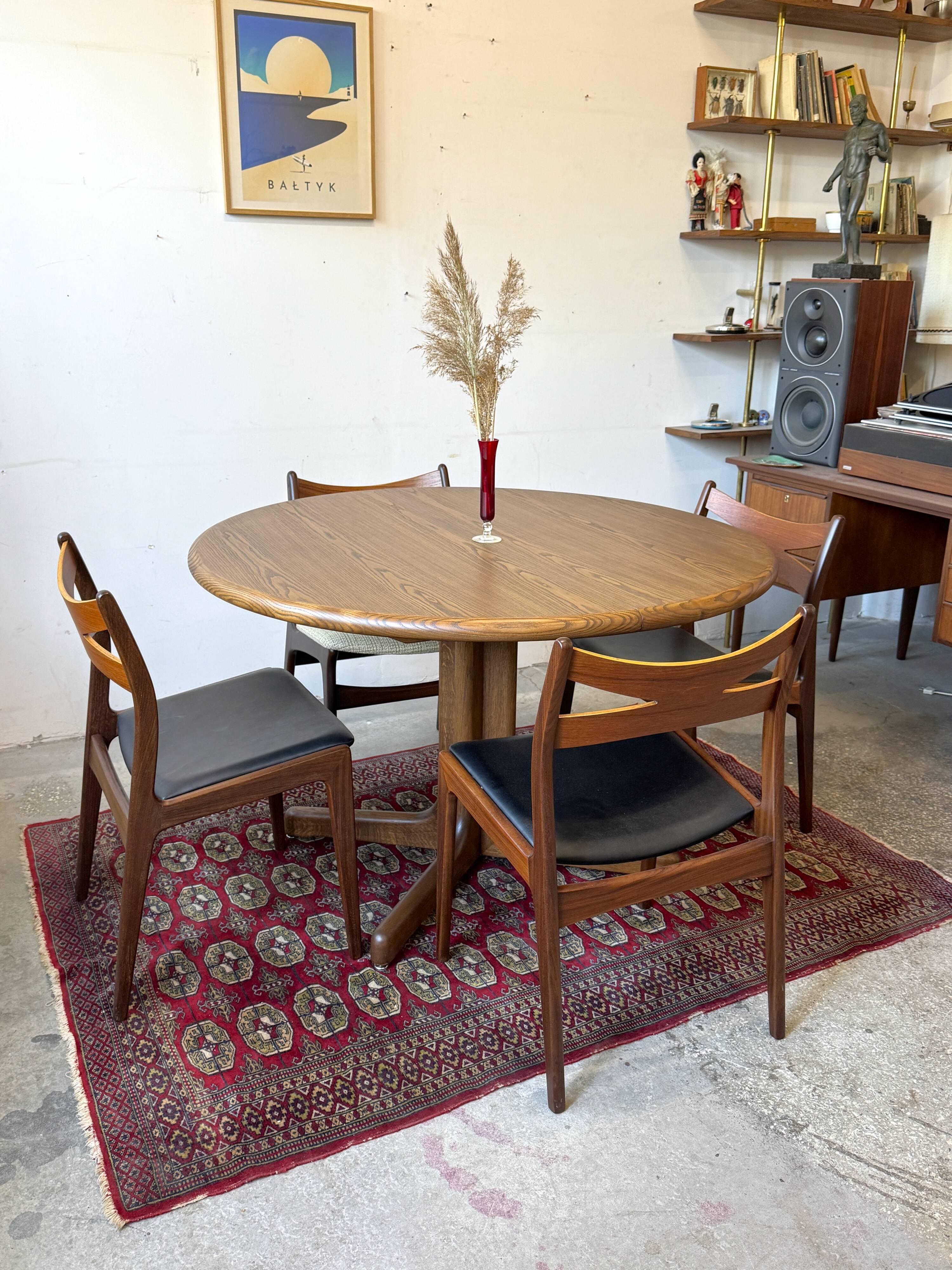 Extendable oak table, Lübke, Germany, 1960s/1970s, vintage