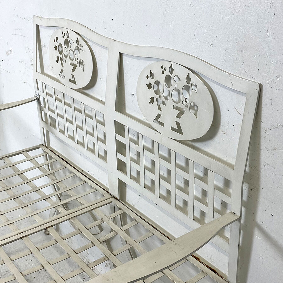 Metal garden furniture