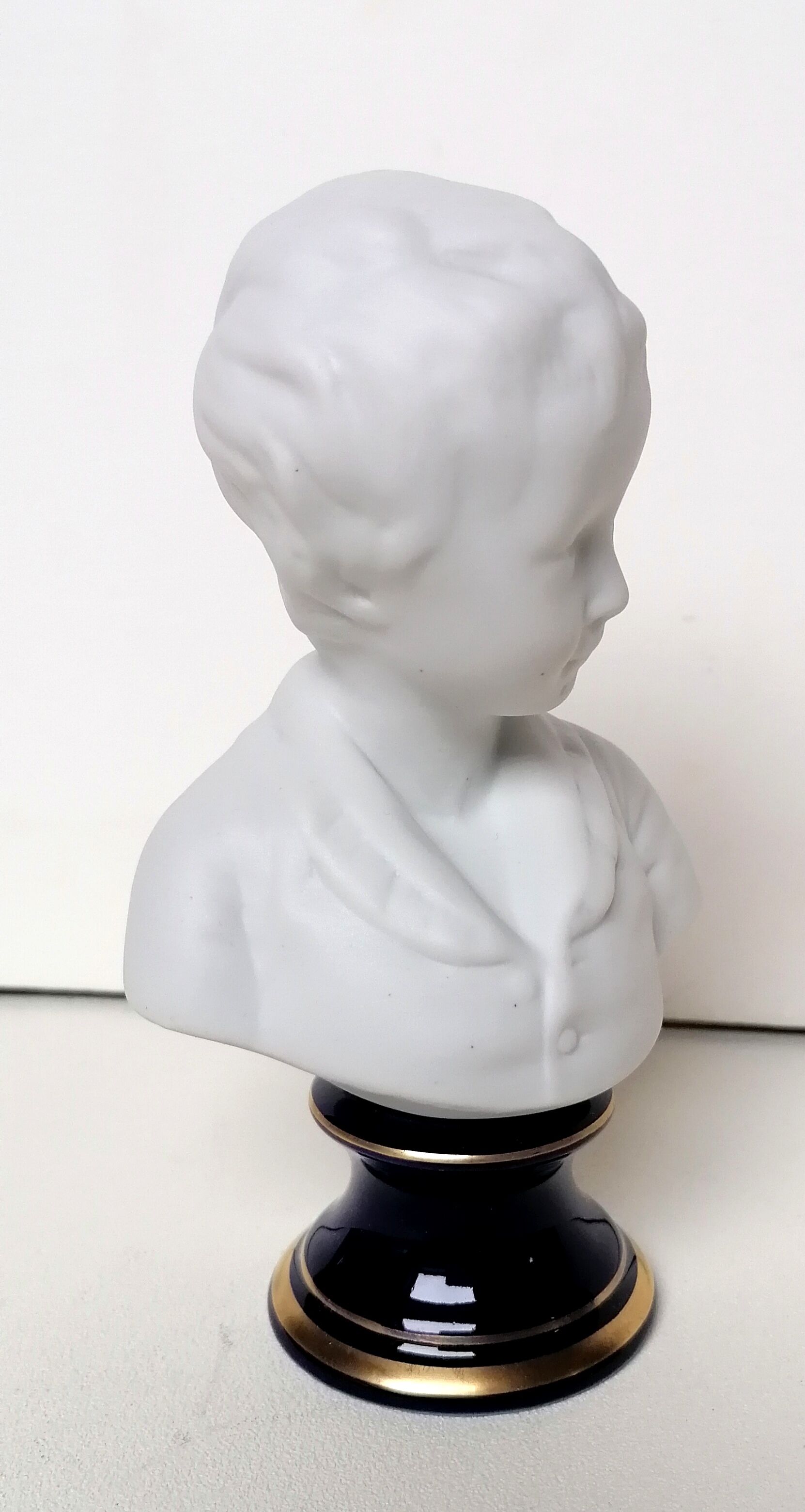 Bust biscuit child Houdon porcelain
