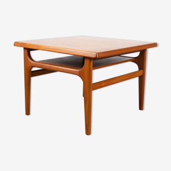 Table basse en teck danois par Niels Bach, années 1960