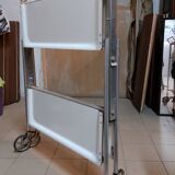 Folding tray with vintage wheels Textable in white formica