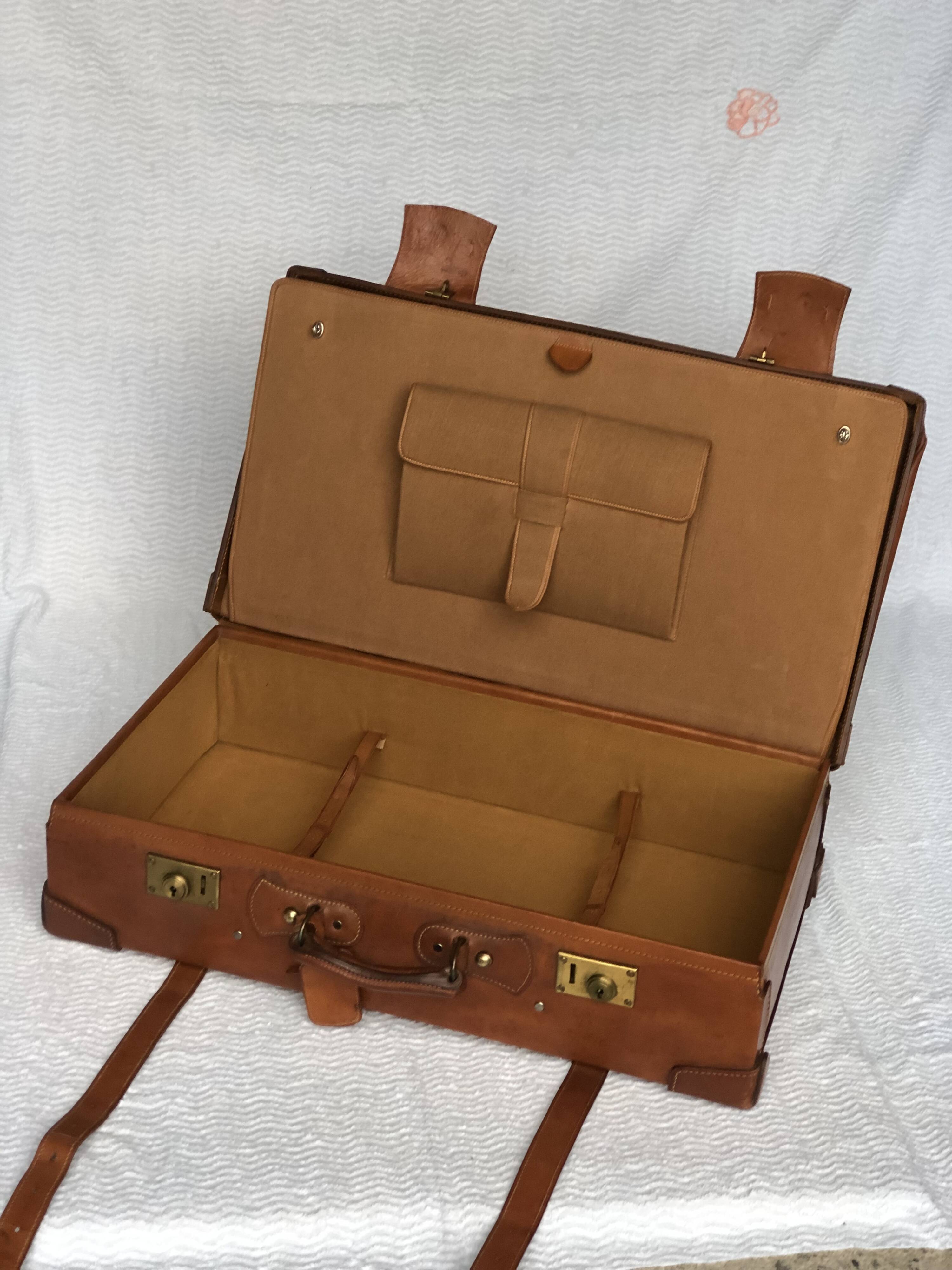 Vintage suitcase 1960 havana gold leather with bellows