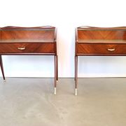 Paire de tables de nuit