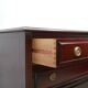 Commode ancienne en bois de style Louis XVI