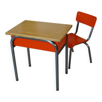 Table et chaise d'écolier vintage