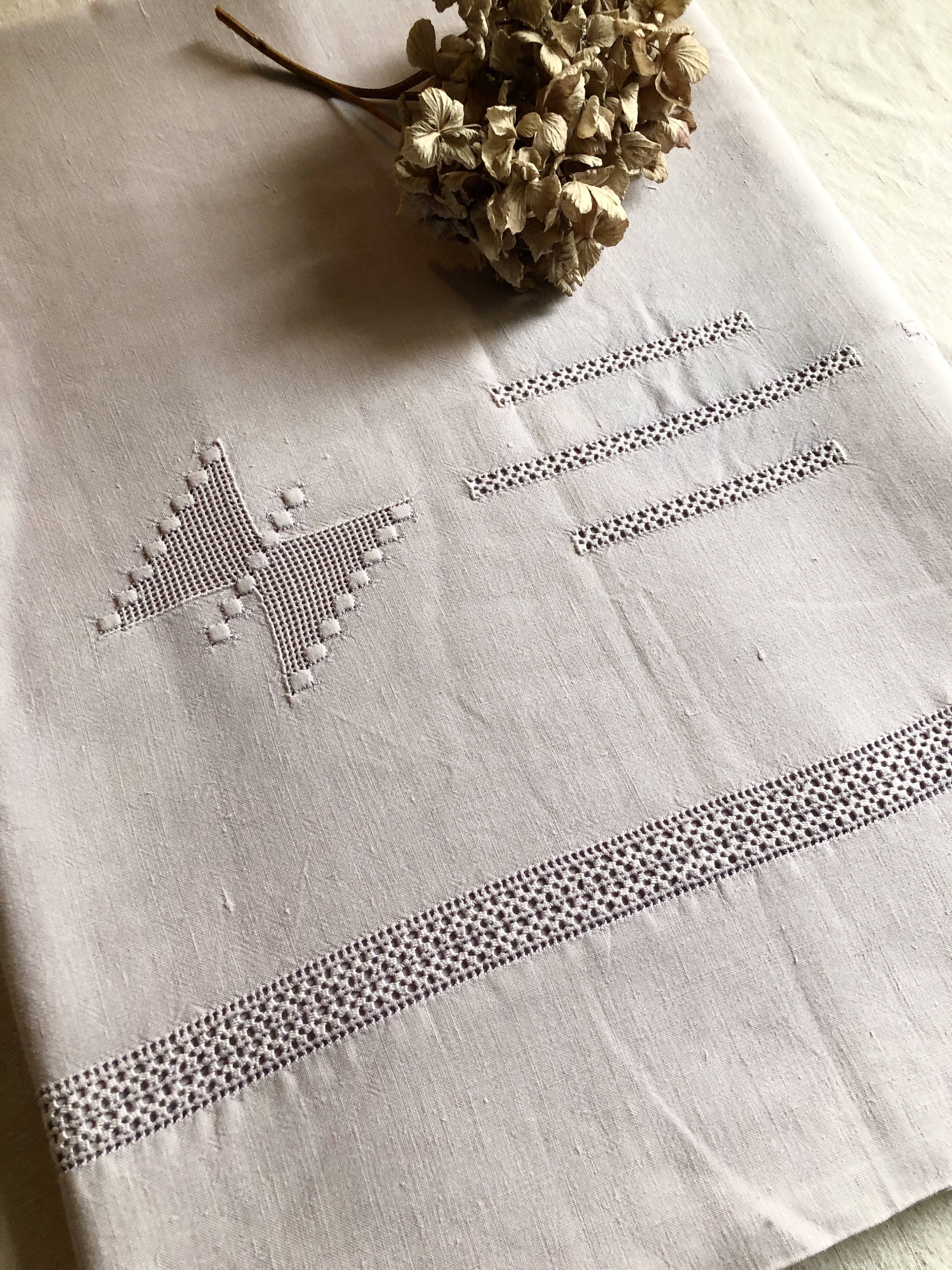 Antique sheet in pure linen tinted in mauve jacana