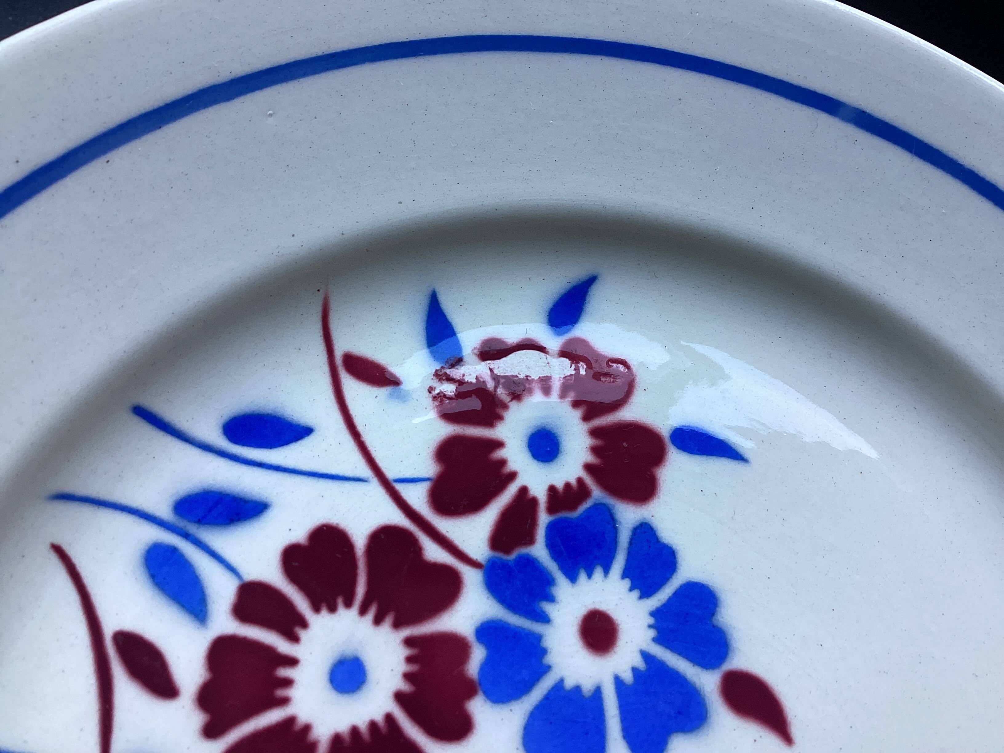 8 K & G Lunéville Sylvain pattern dinner plates