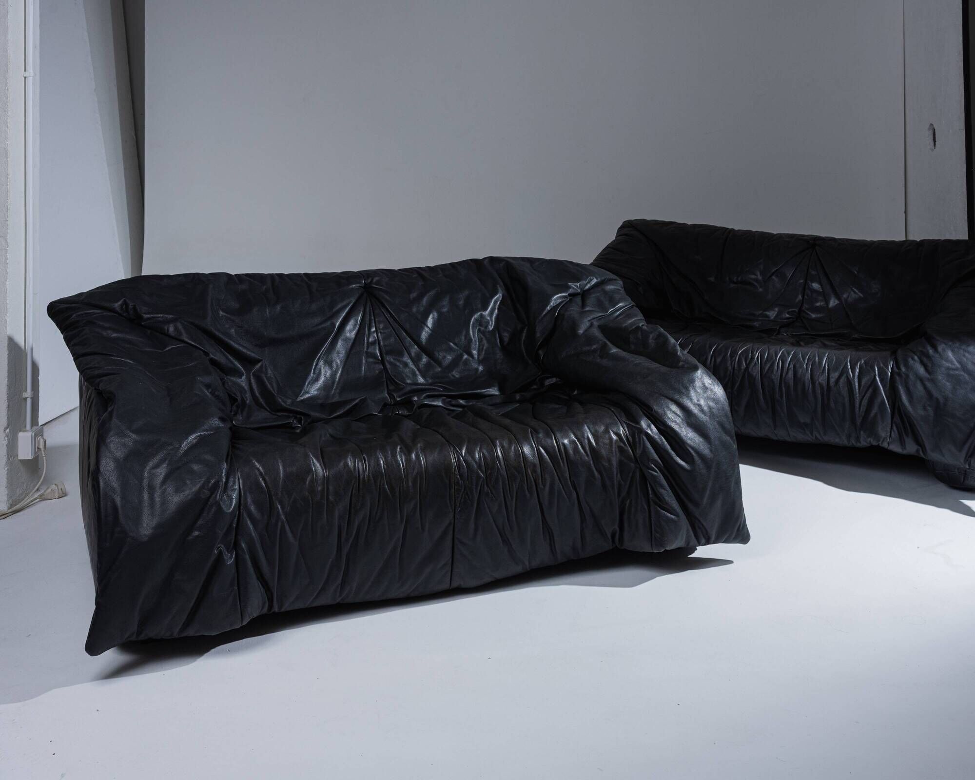 Pair of Flou Flou sofas, Donato D'Urbino & Paolo Lomazzi