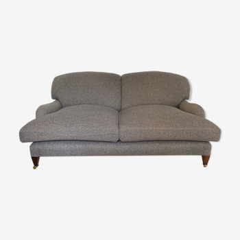 Neptune Sofa - model Olivia