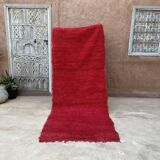 Beni Mguild red Moroccan rug - 253 x 110 cm.