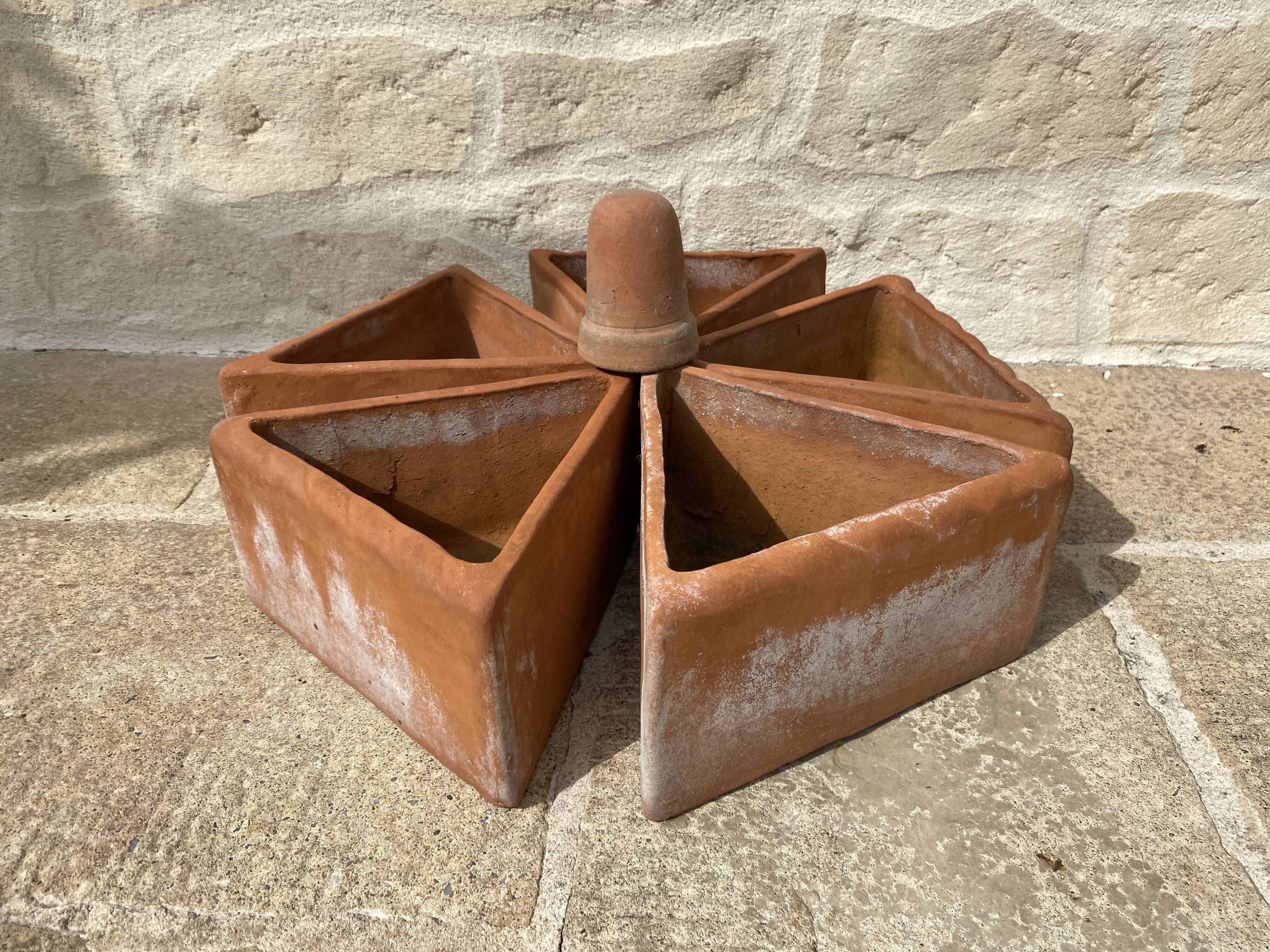 Set of 5 triangular pots for terracotta aromatics