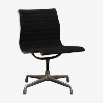 Chaise de bureau Eames pour Herman Miller EA 106