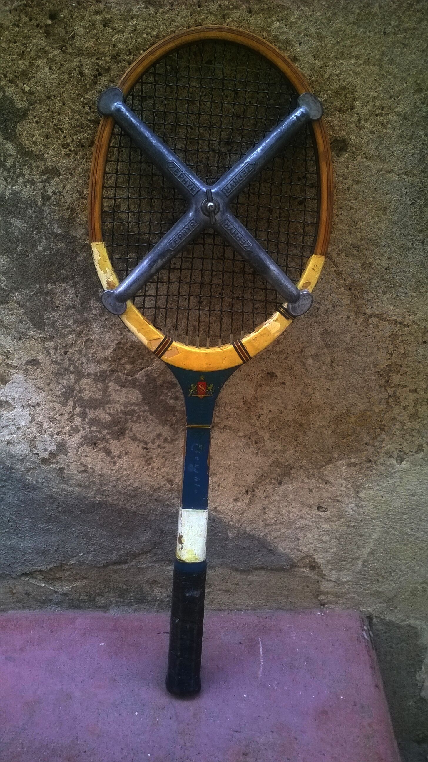 Raquette de tennis vintage