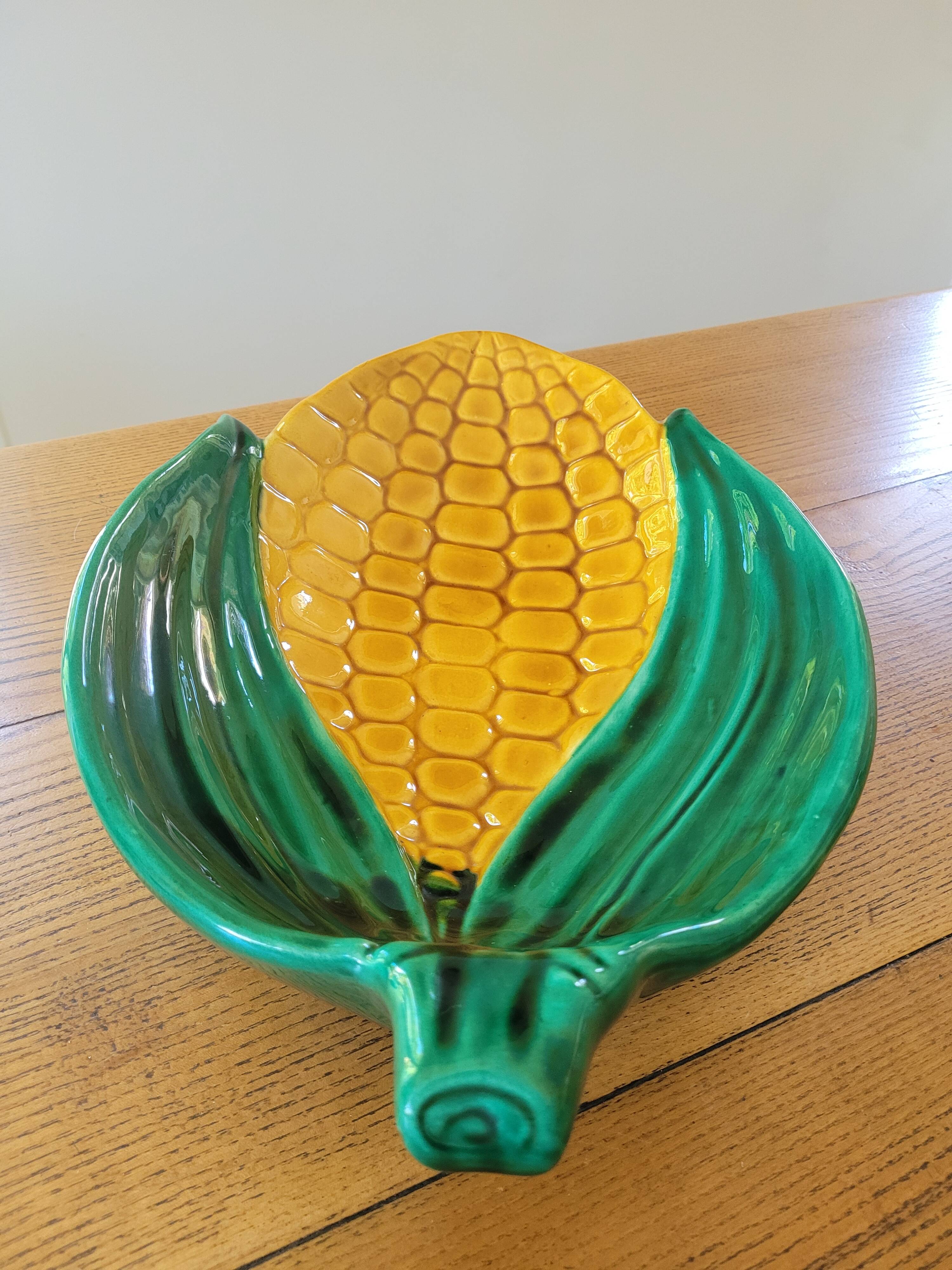 Large fruit dish/bowl in Vallauris slip