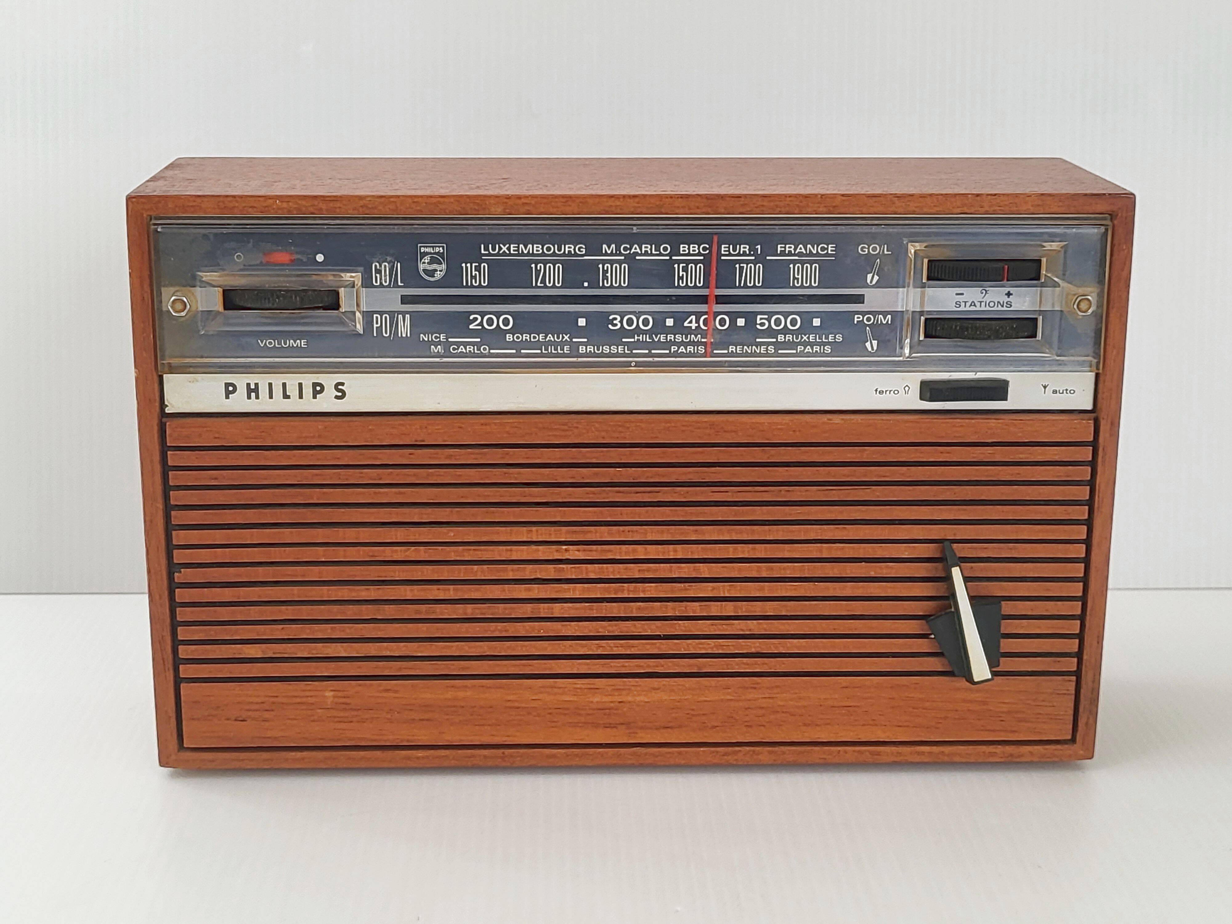 Philips vintage transistor radio 1960s