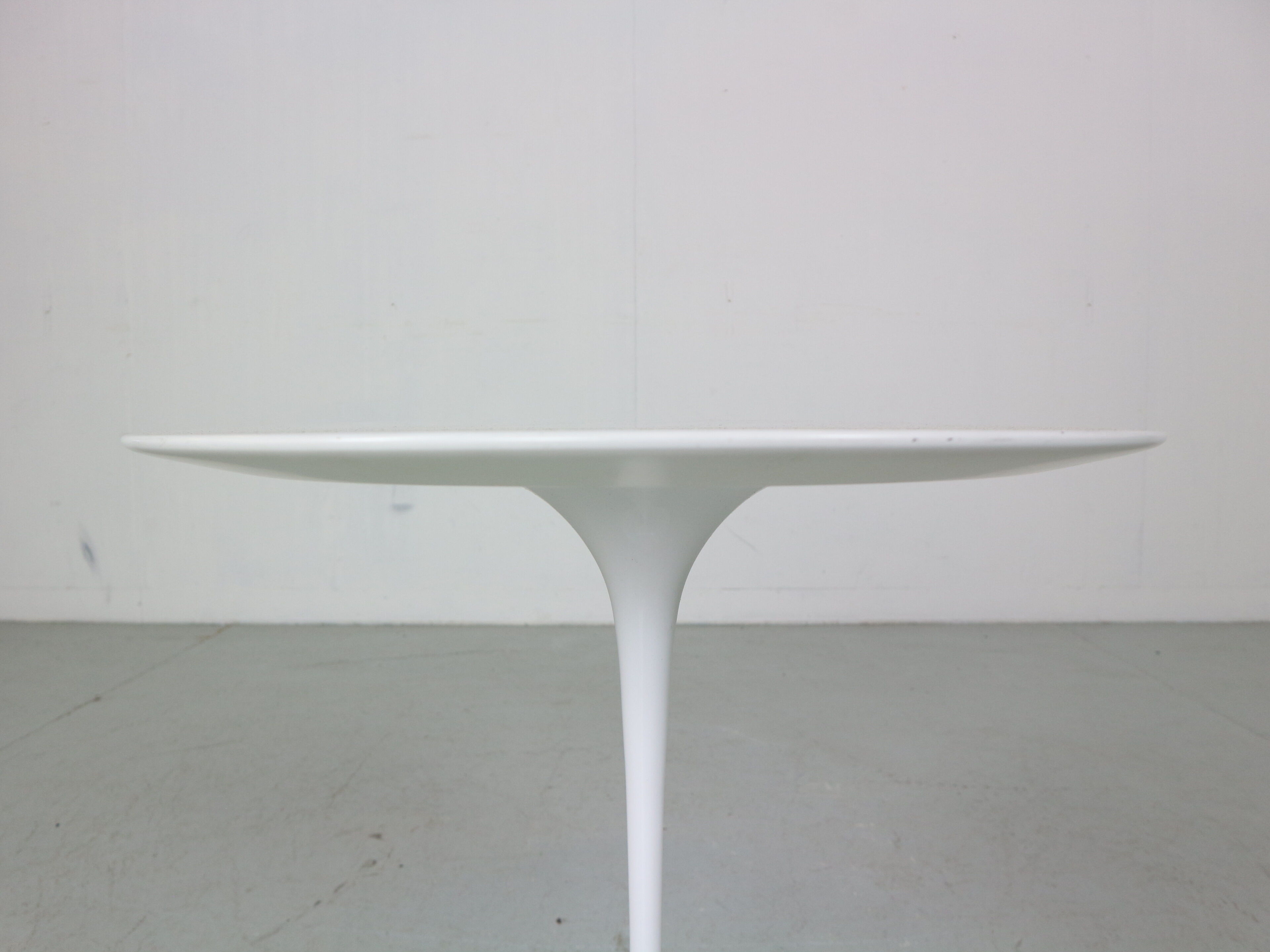 Eero Saarinen White Vintage Tulip Side Table for Knoll, 1960