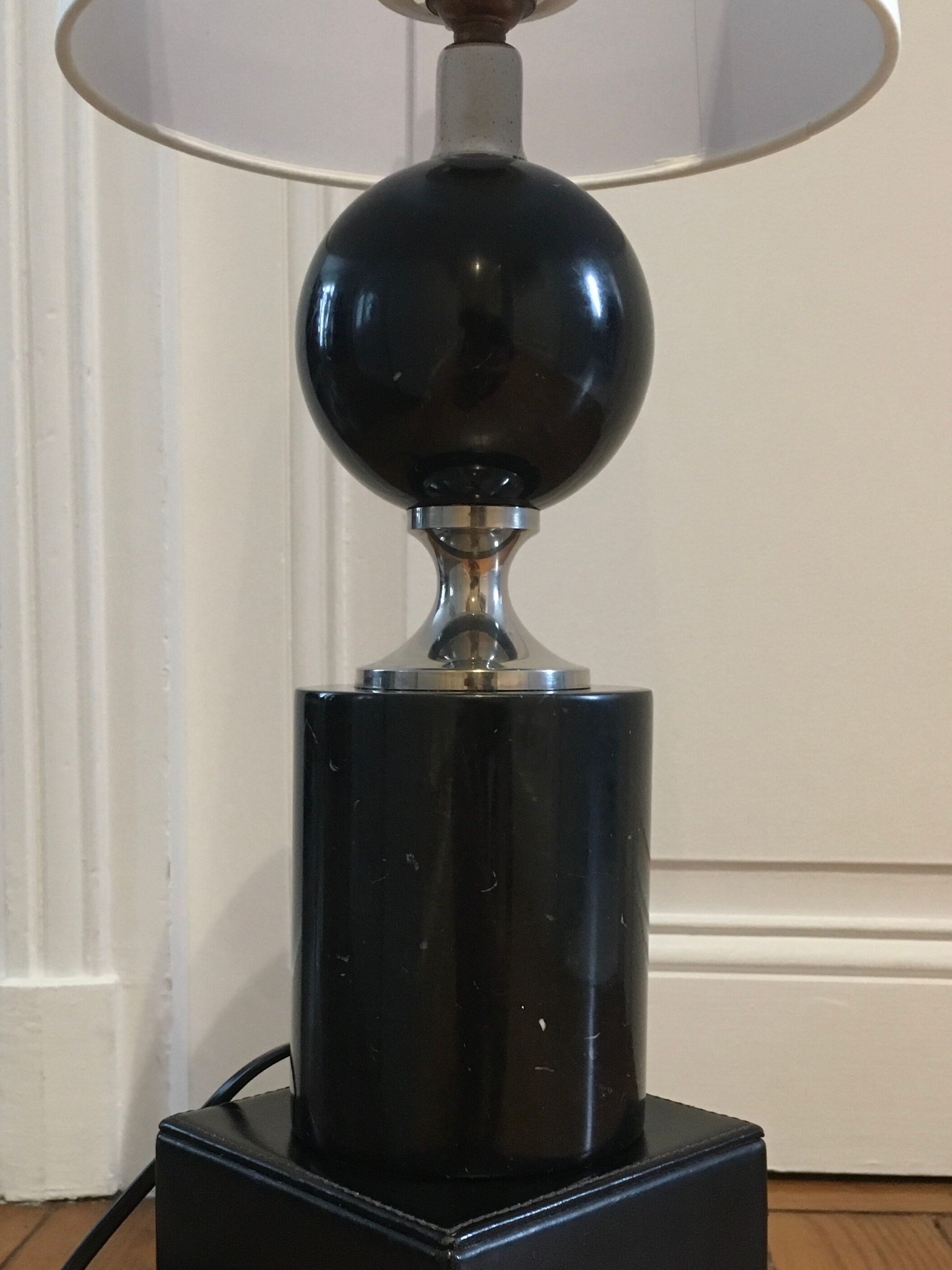 Philippe Barbier, Beautiful lamp to lay in black marble and chrome metal