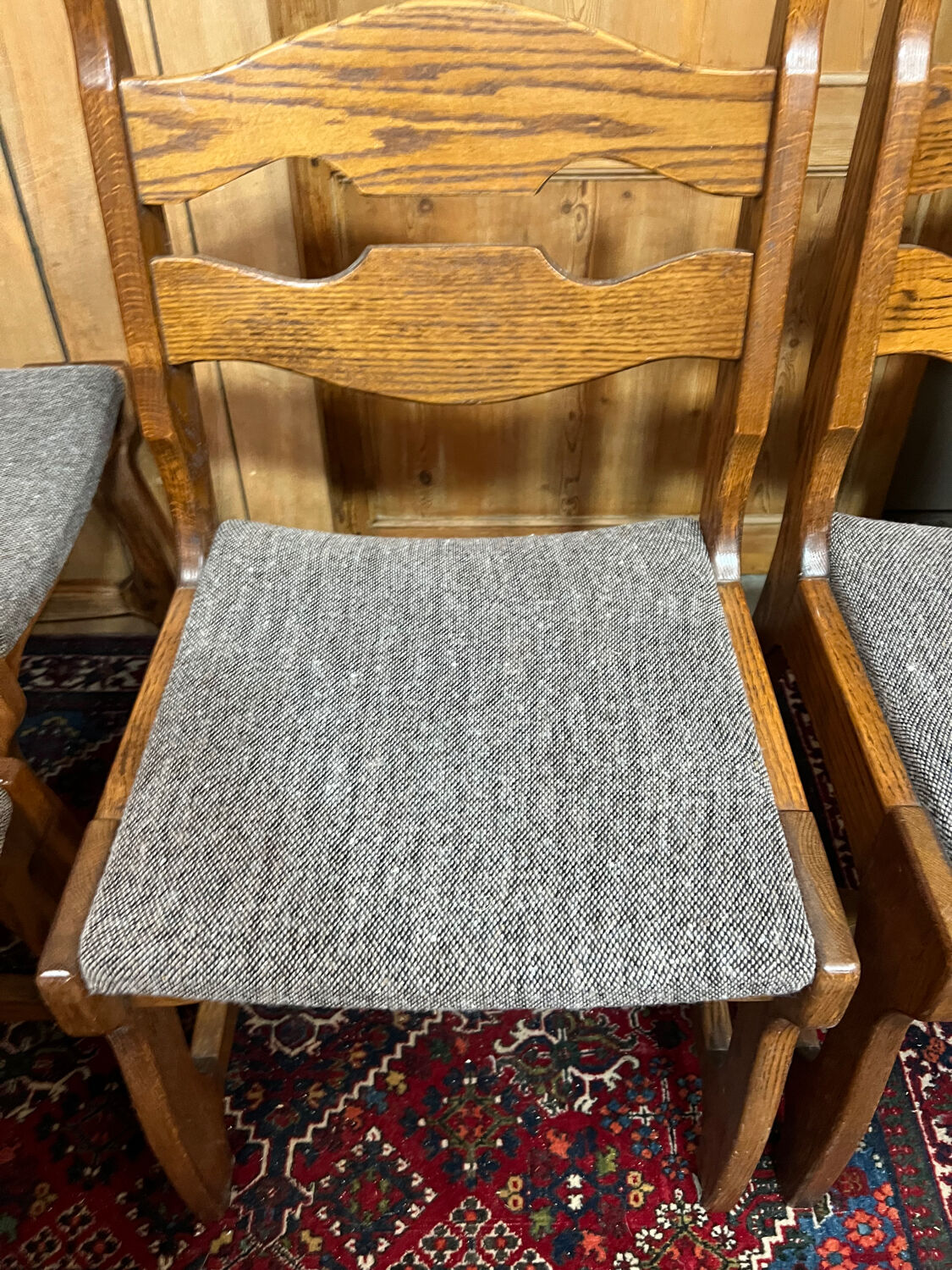 Série de 6 chaises brutalistes
