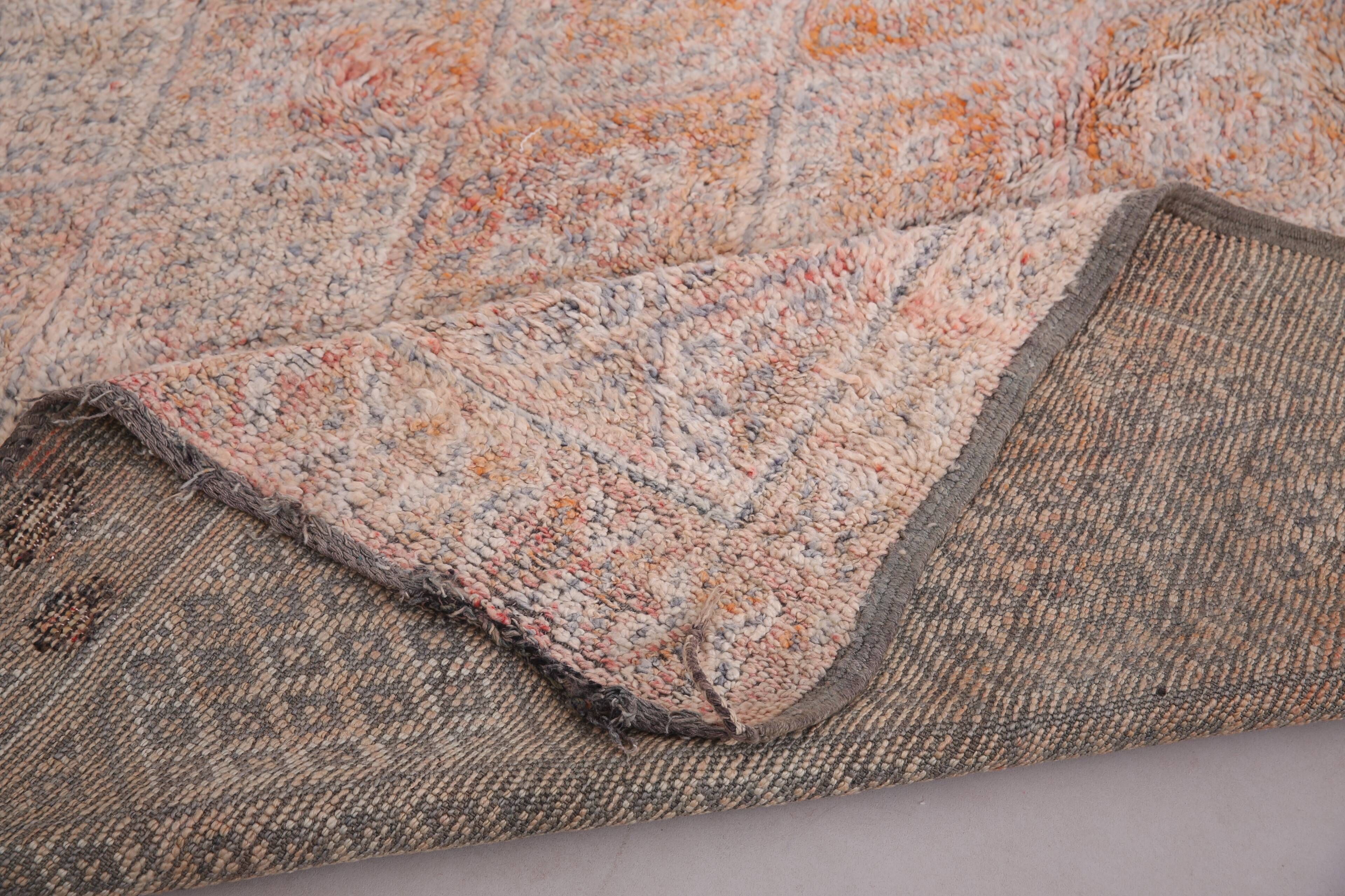 Tapis marocain vintage pâle 197 x 306 cm, tapis en laine berbère, tapis fait main boho