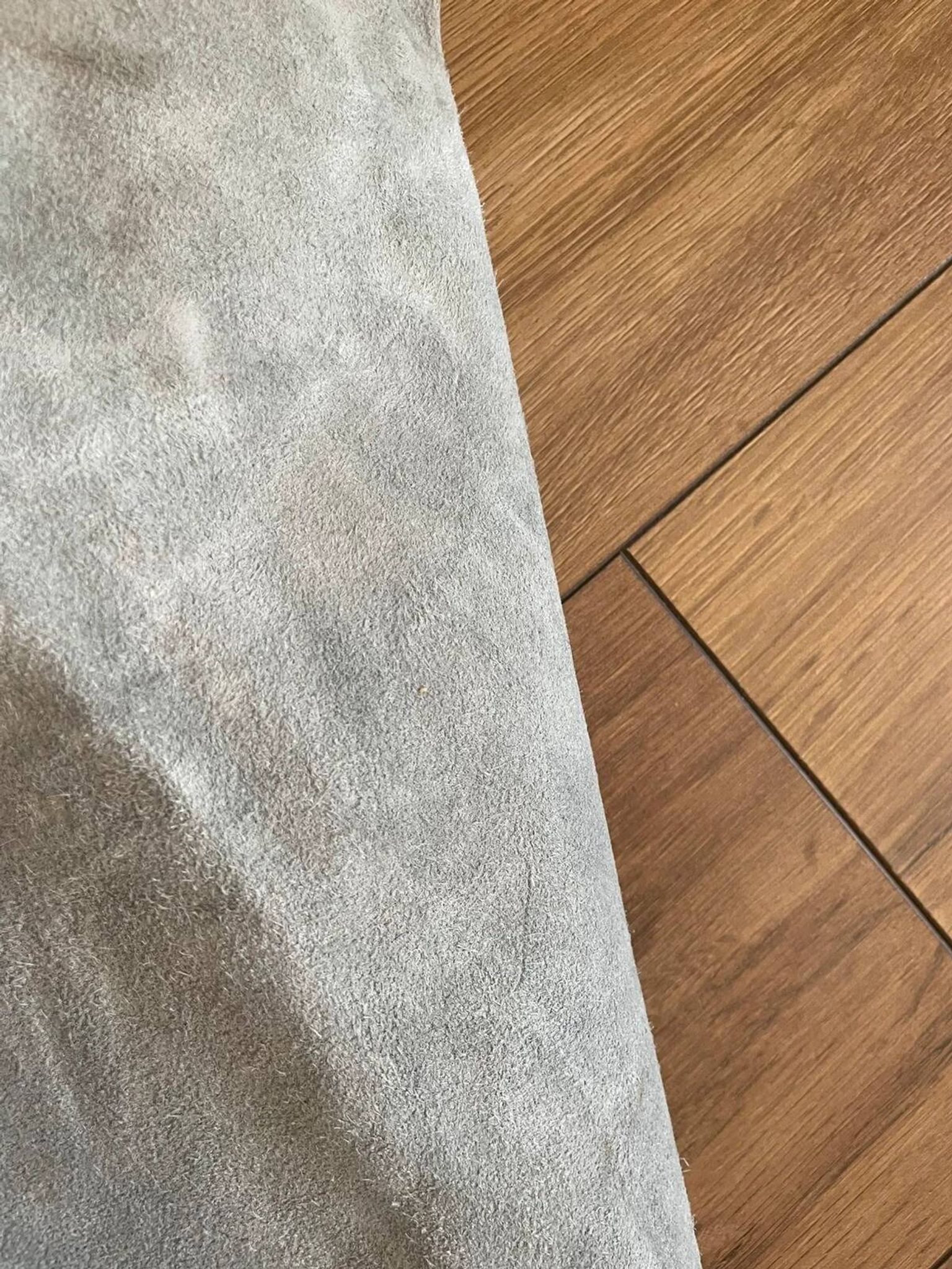 Tapis peau de vache véritable 1,9 x 1,9 m - Réf. 17