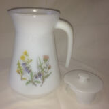 Arcopal jug with lid
