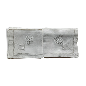 Set de 10 serviettes anciennes art déco en lin blanc brodé GV et de jours échelle