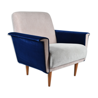 Mid-century velvet armchair, "le flamant", fully restored, 60s