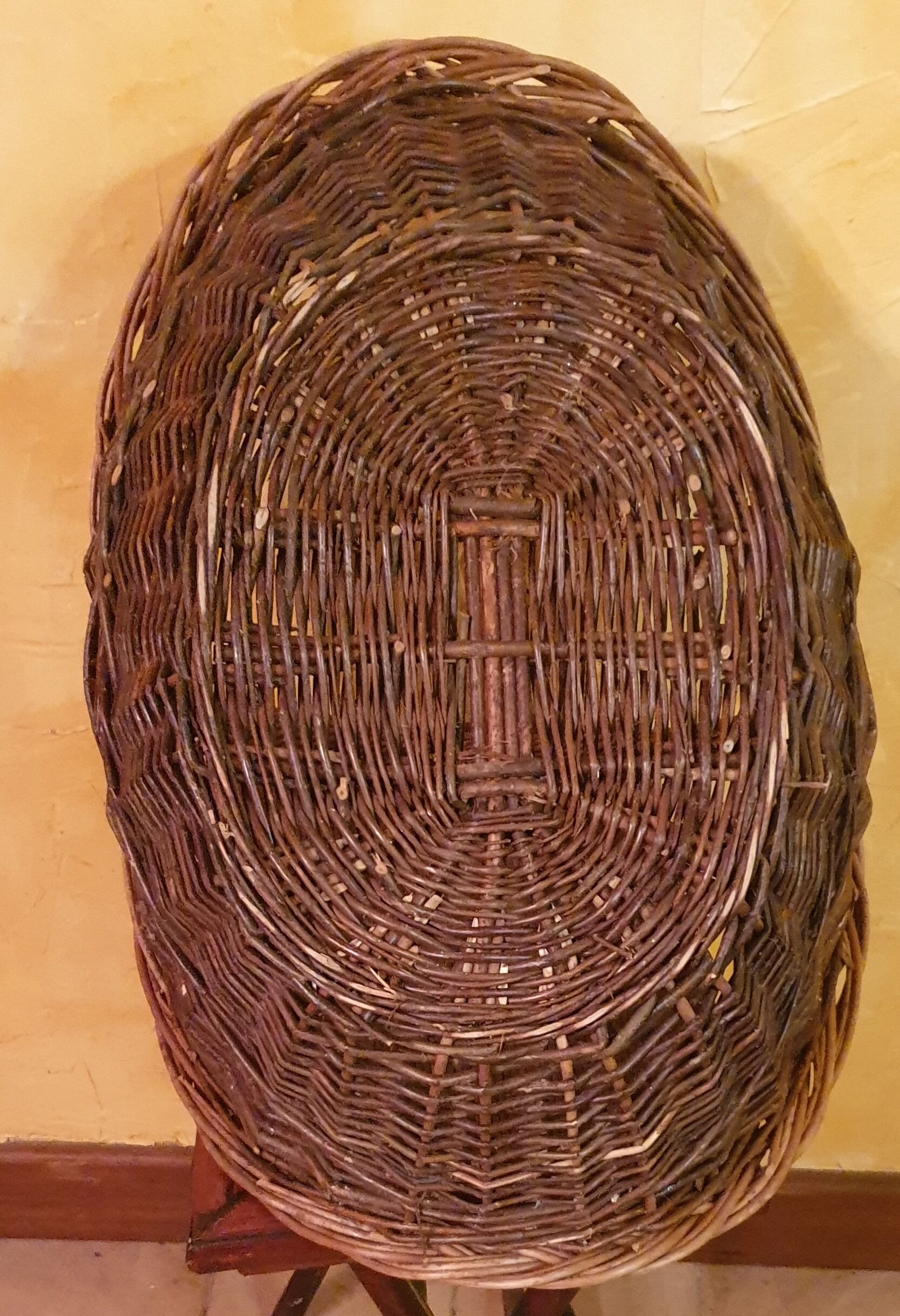 Wicker log basket