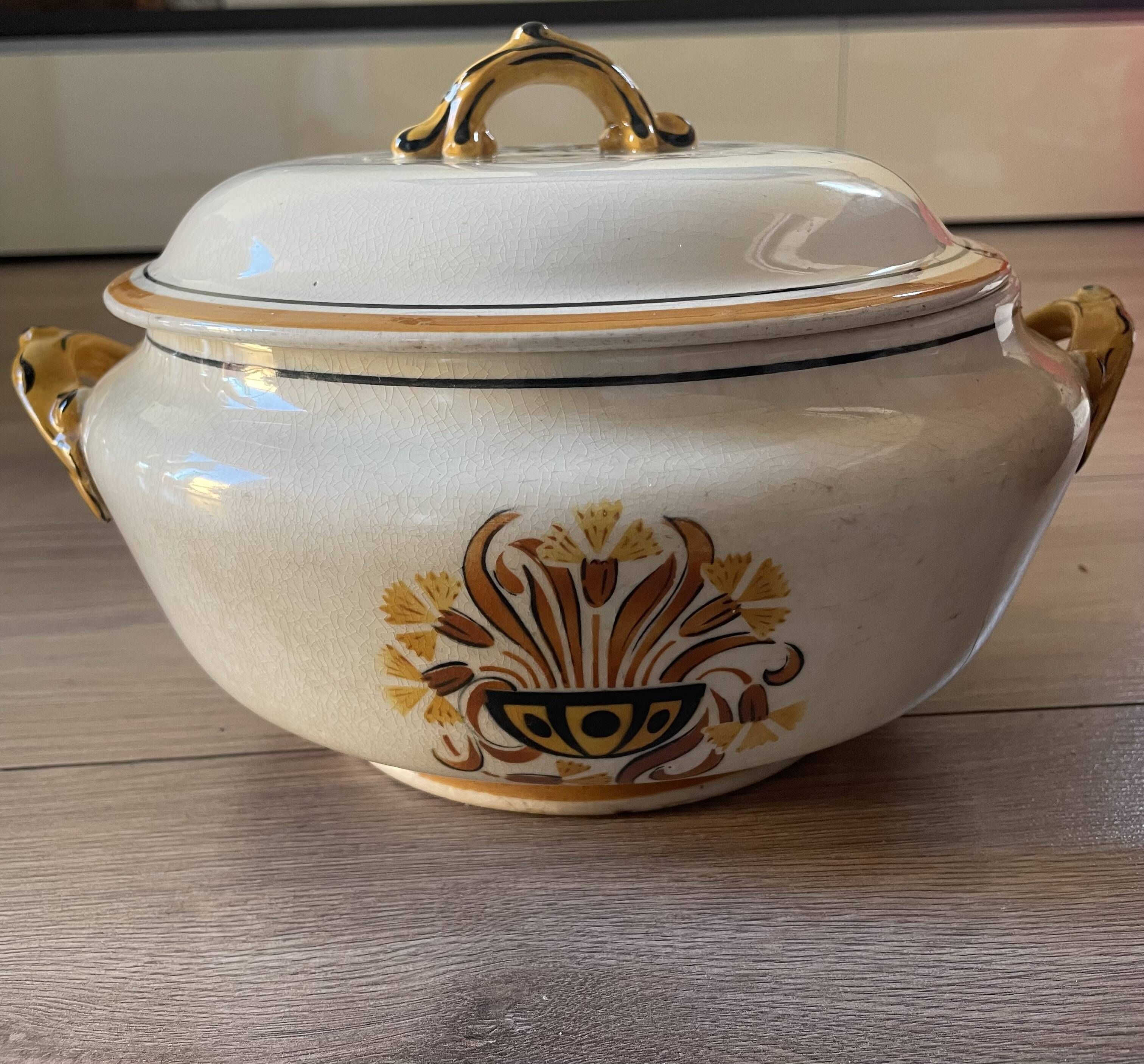 Antique soup tureen Creil and Montereau model "Oeillet"