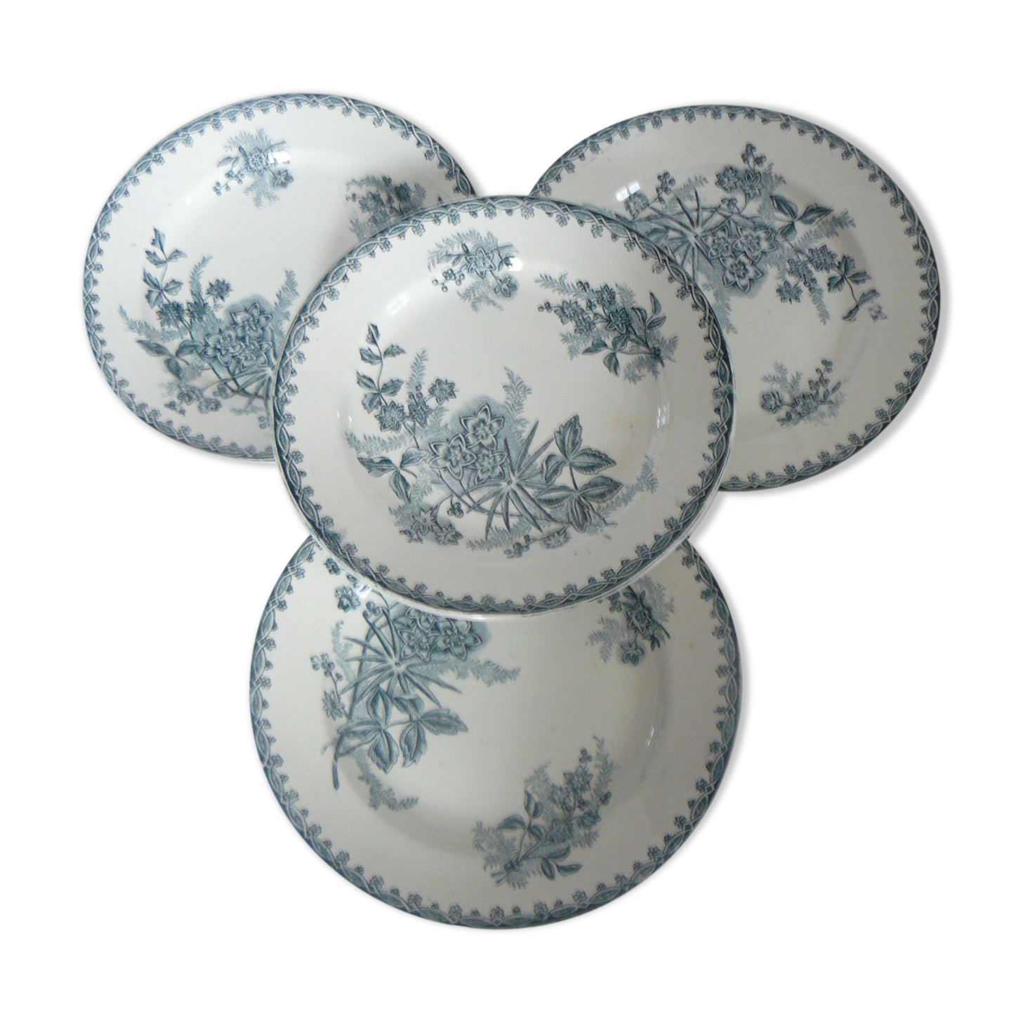 Lot de 4 assiettes plates terre de fer modèle Margot st Amand