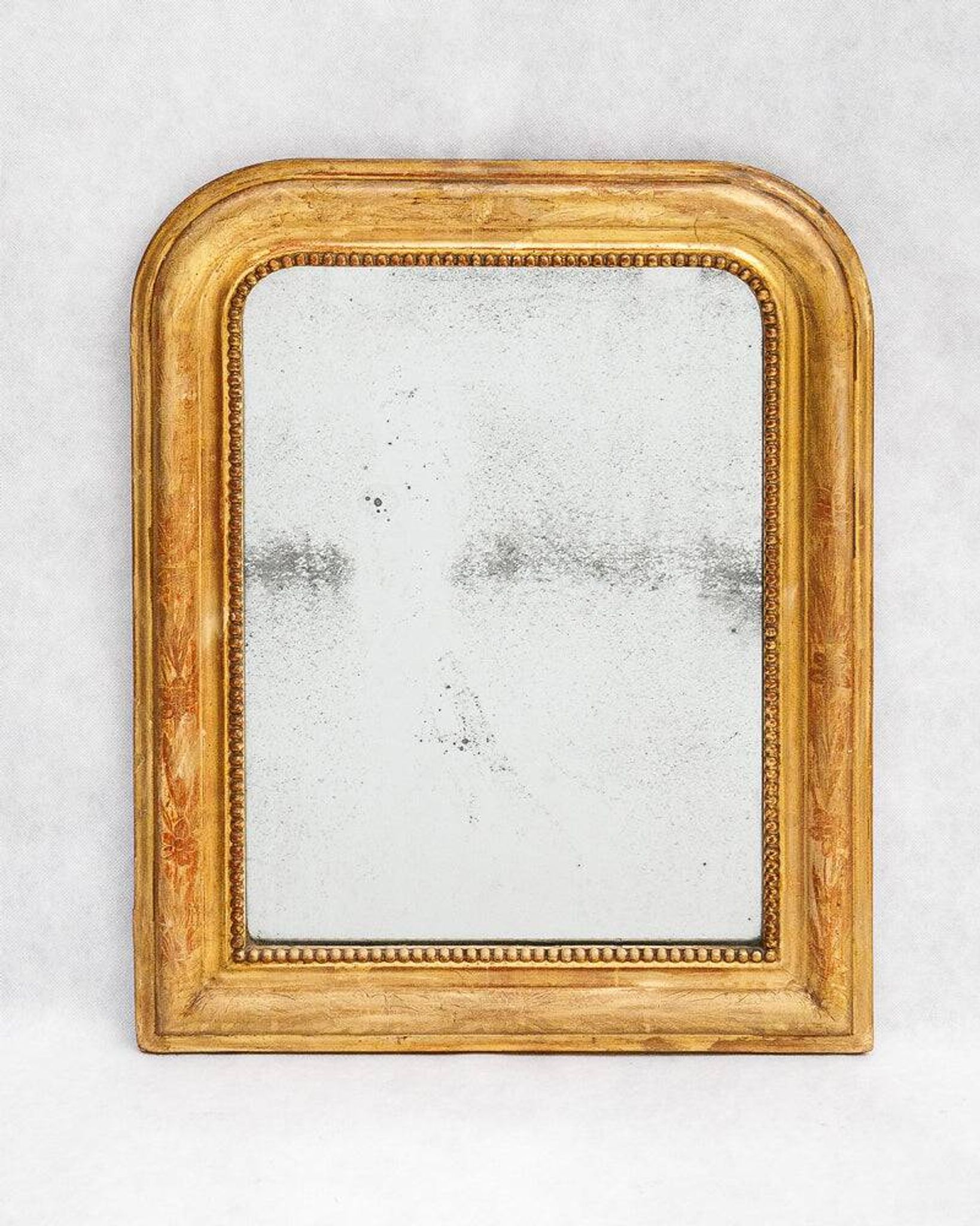 Ensemble de deux petits miroirs Louis-Philippe français dorés rouge du XIXe siècle